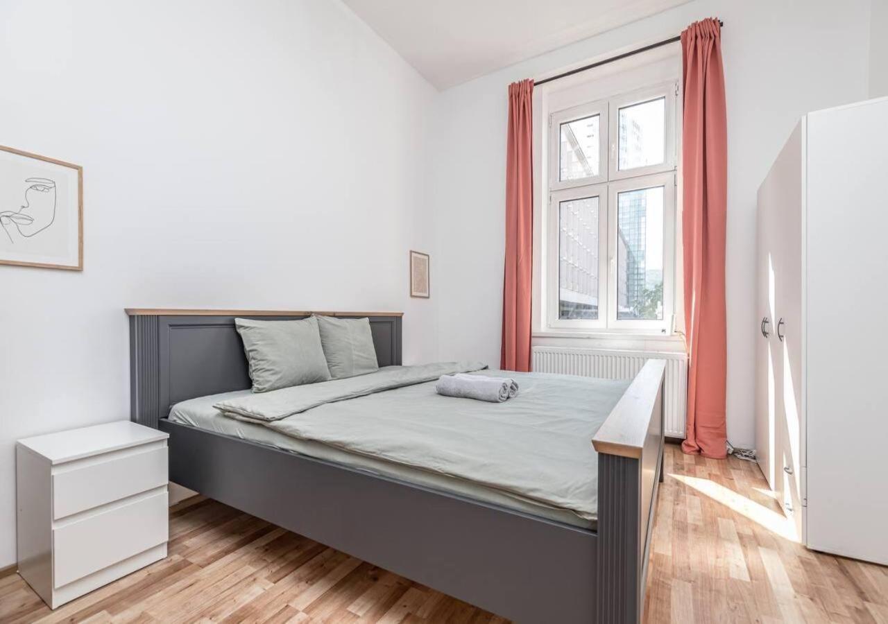 Elegance Apartments Praha Bagian luar foto