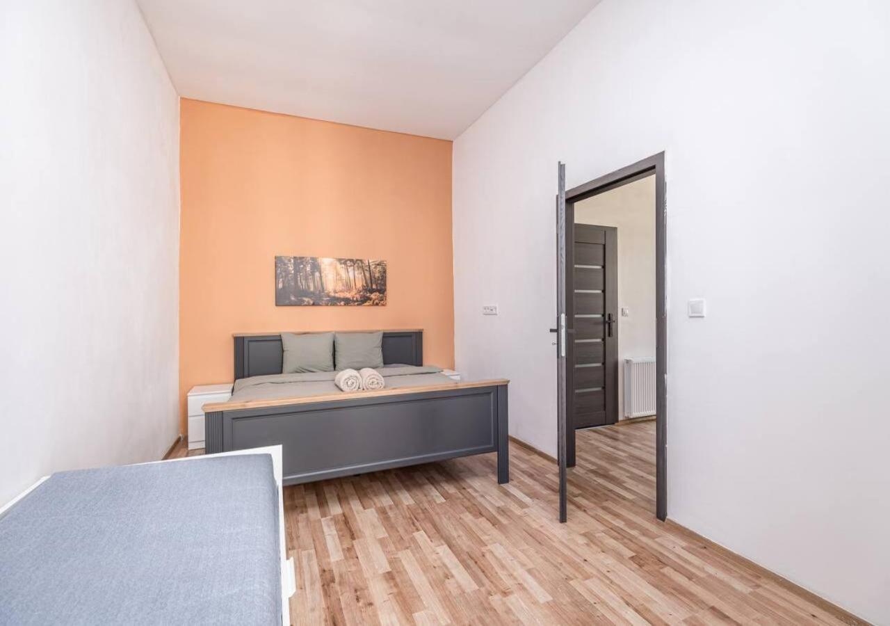 Elegance Apartments Praha Bagian luar foto