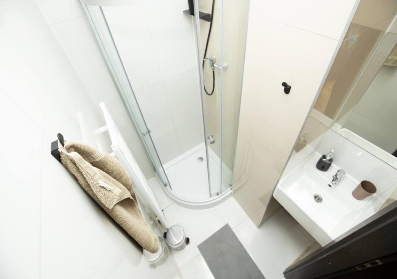 Elegance Apartments Praha Bagian luar foto