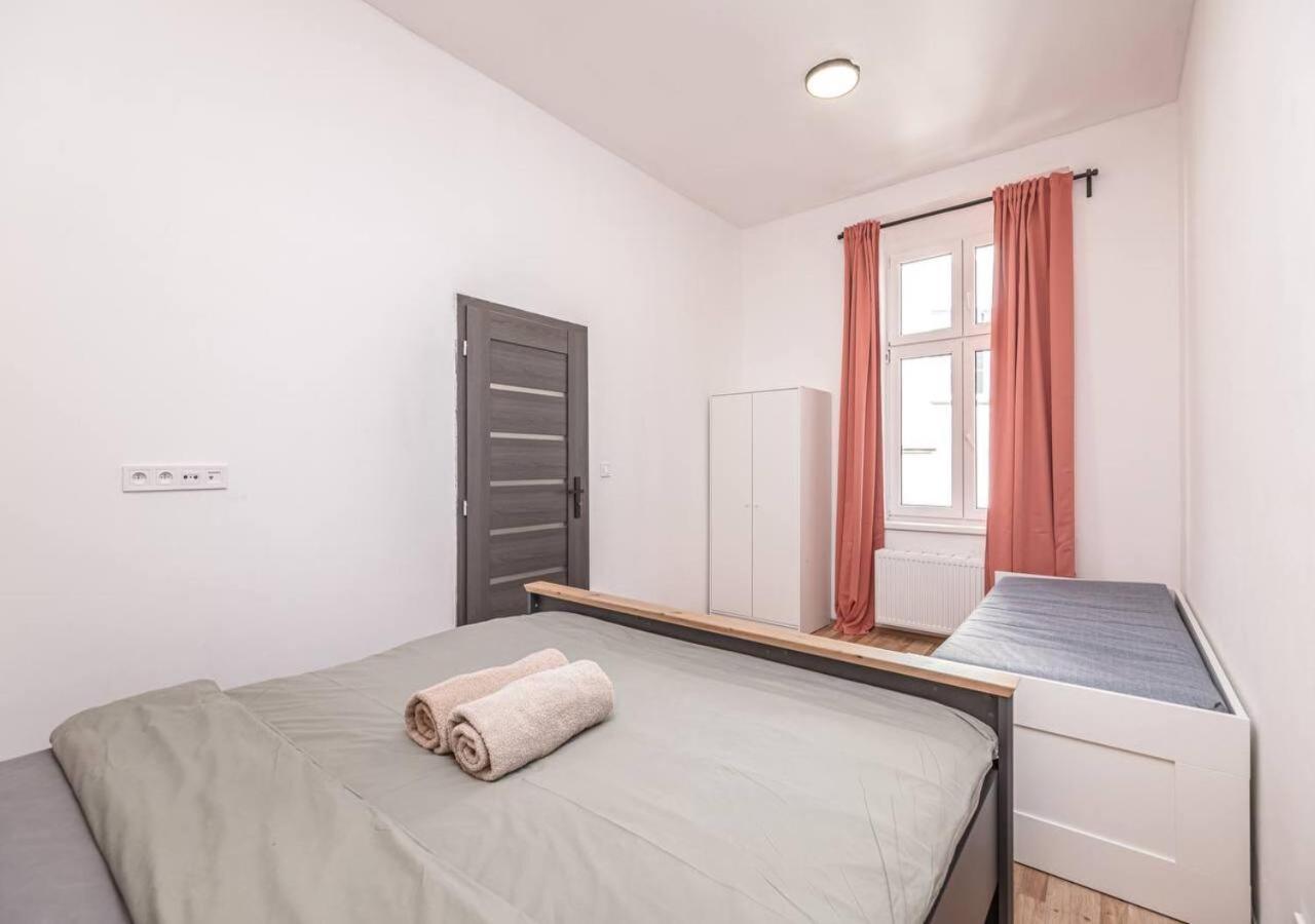 Elegance Apartments Praha Bagian luar foto