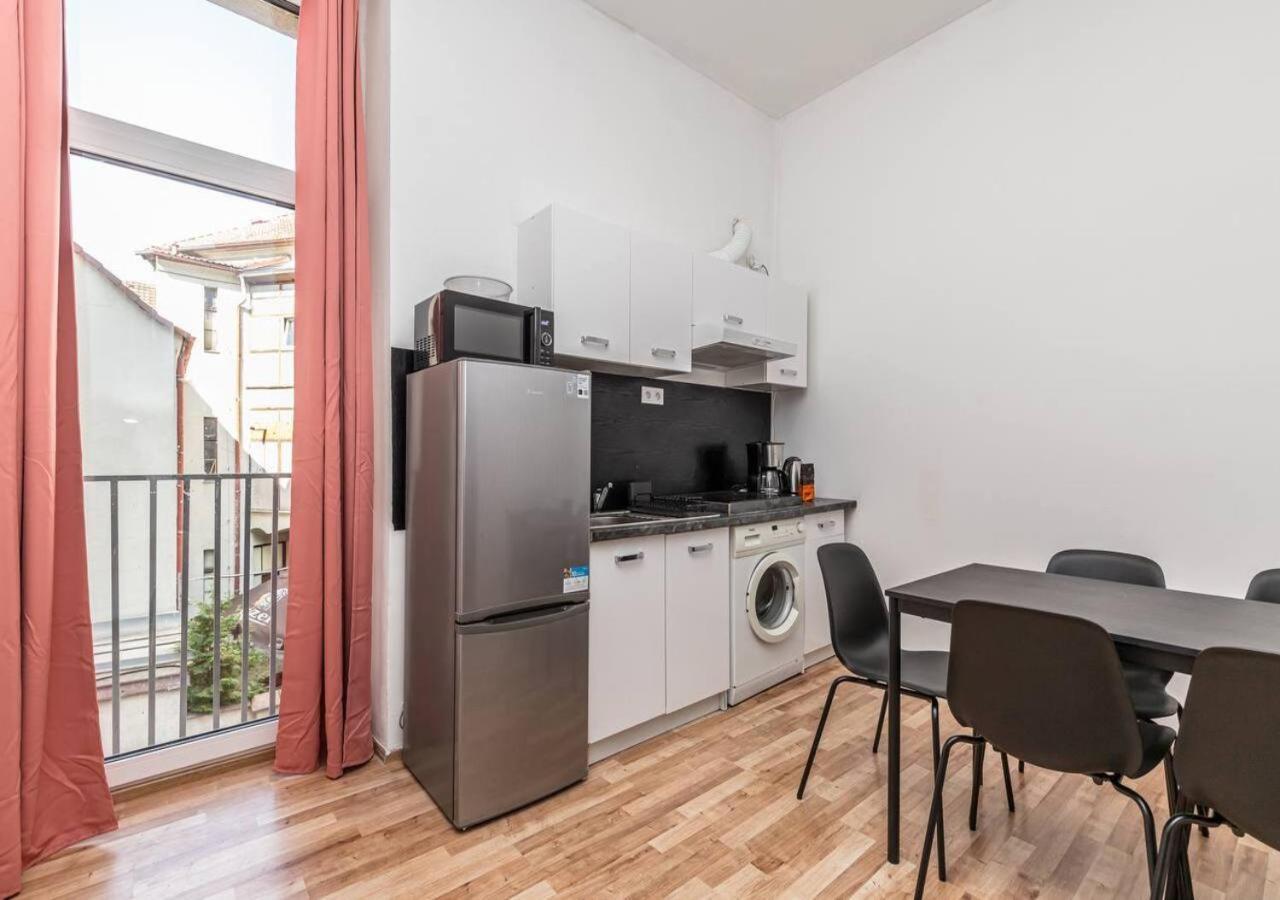 Elegance Apartments Praha Bagian luar foto